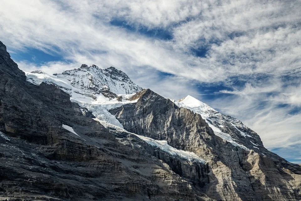mountains 9919834 960 720.jpg