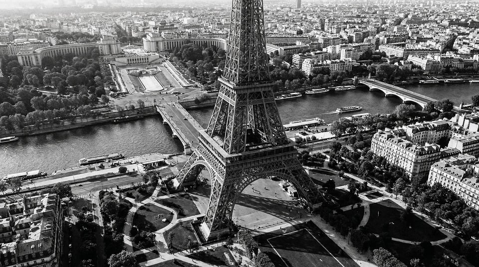 geralt eiffel tower 10204956 960 720.jpg